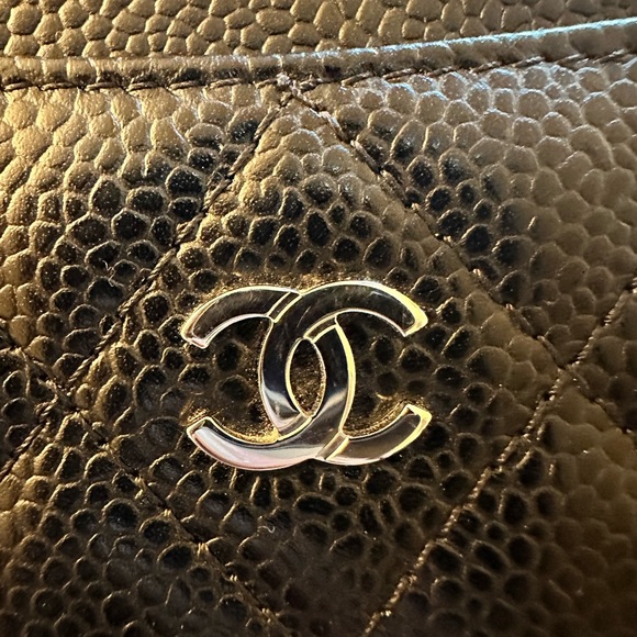 CHANEL Quilted Black Card Holder - Picture 12 of 16